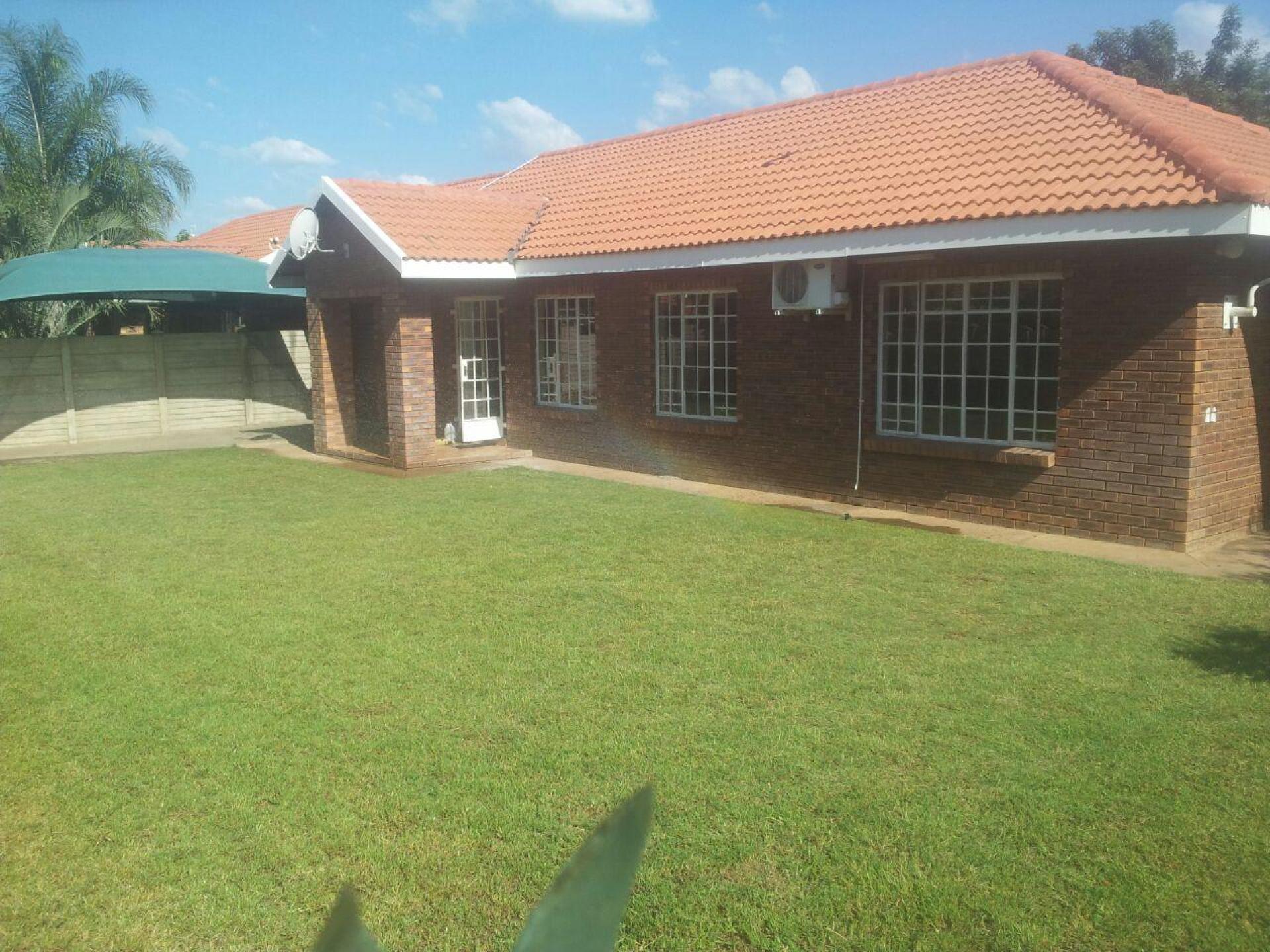 3 Bedroom House for Sale For Sale in Lephalale (Ellisras) Private