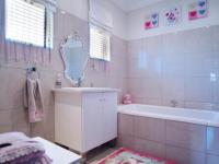 Bathroom 3+ - 7 square meters of property in Boardwalk Meander Estate