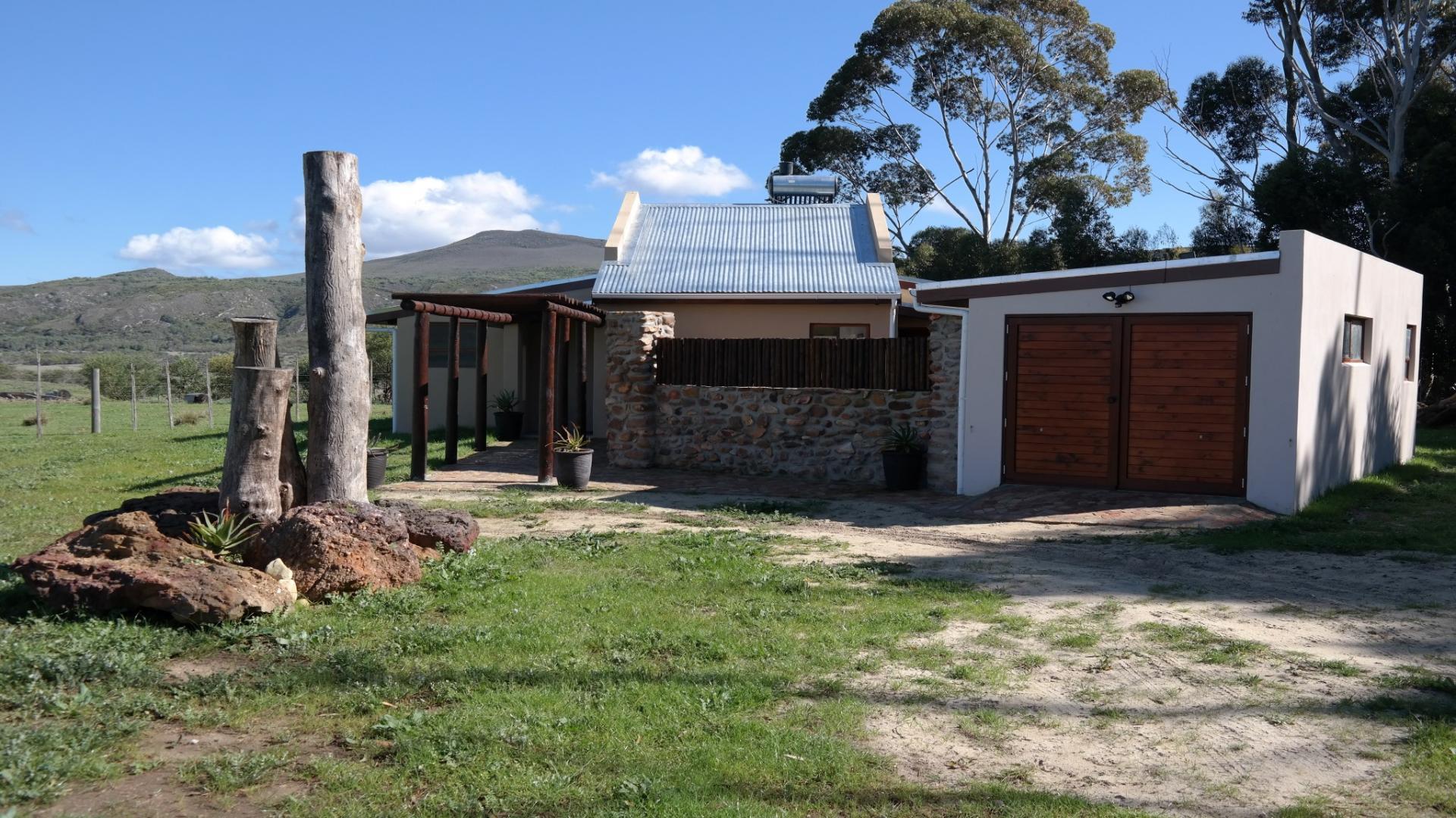 Front View of property in Papiesvlei
