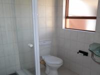 Bathroom 1 - 5 square meters of property in Papiesvlei