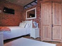 Bed Room 1 - 7 square meters of property in Boardwalk Meander Estate