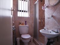 Bathroom 1 - 6 square meters of property in Woodhill Golf Estate