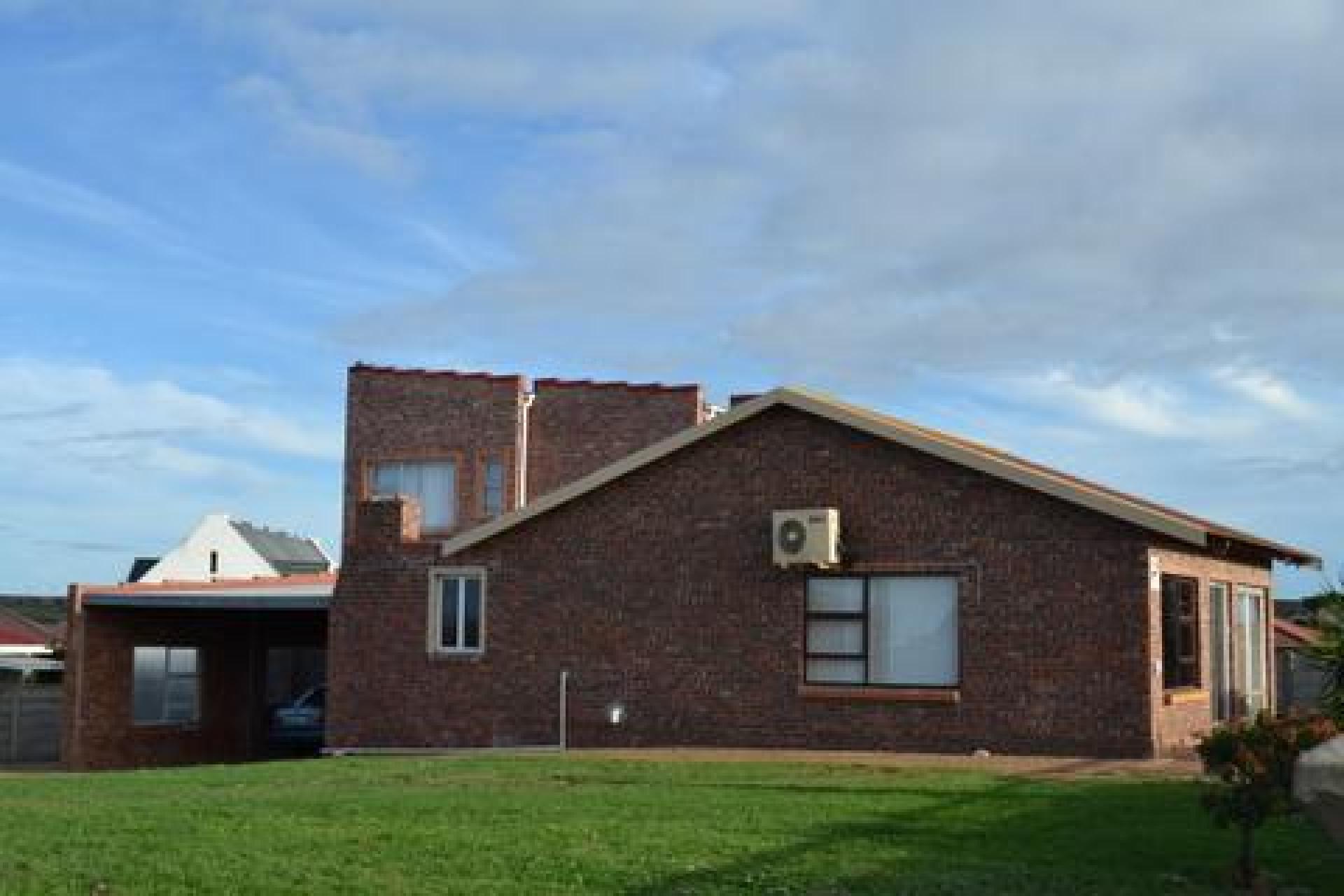 Front View of property in Jeffrey's Bay