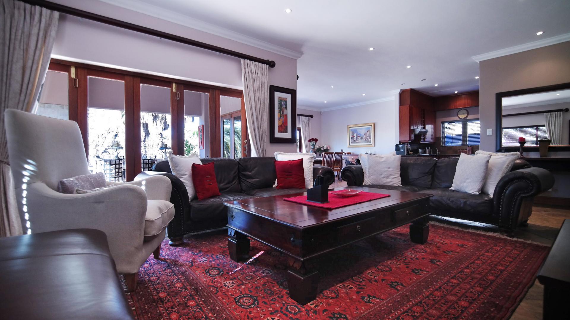 Lounges - 36 square meters of property in Silver Lakes Golf Estate
