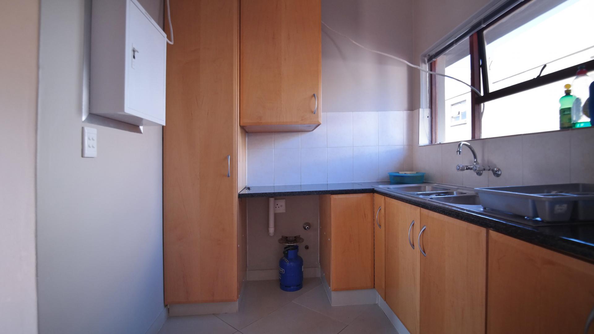 Scullery - 10 square meters of property in Woodhill Golf Estate