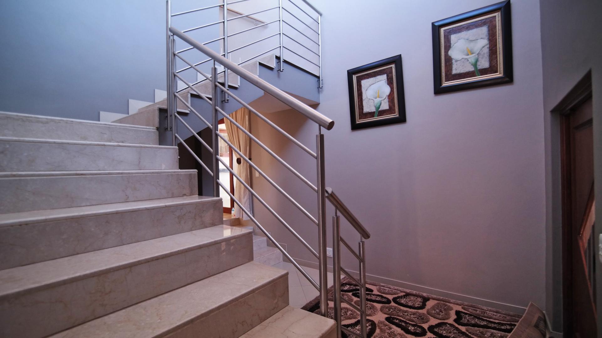 Spaces - 33 square meters of property in Woodhill Golf Estate