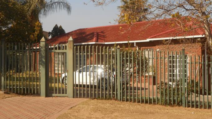 4 Bedroom House for Sale For Sale in Midrand - Private Sale - MR132210
