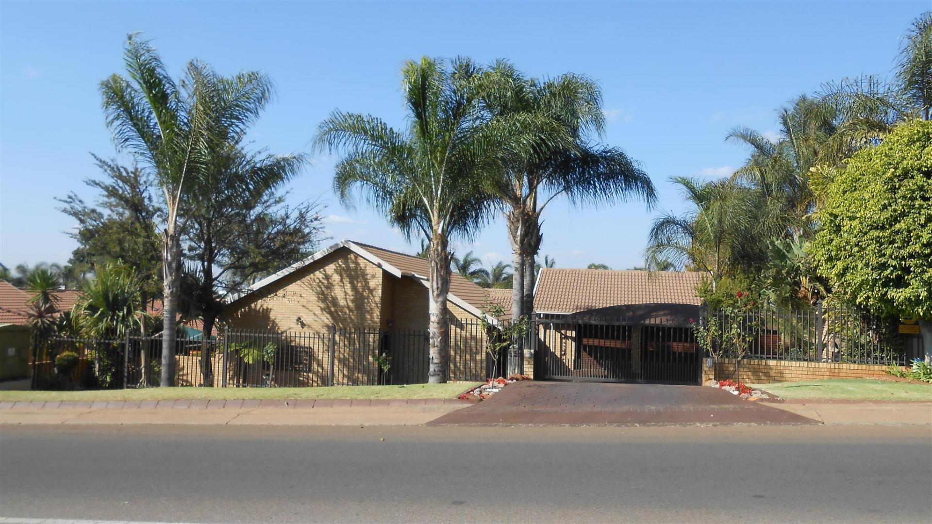 Front View of property in Montana Park