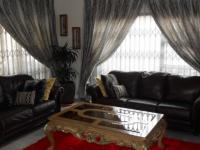 Lounges - 20 square meters of property in Sunward park