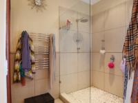 Main Bathroom - 18 square meters of property in Woodhill Golf Estate