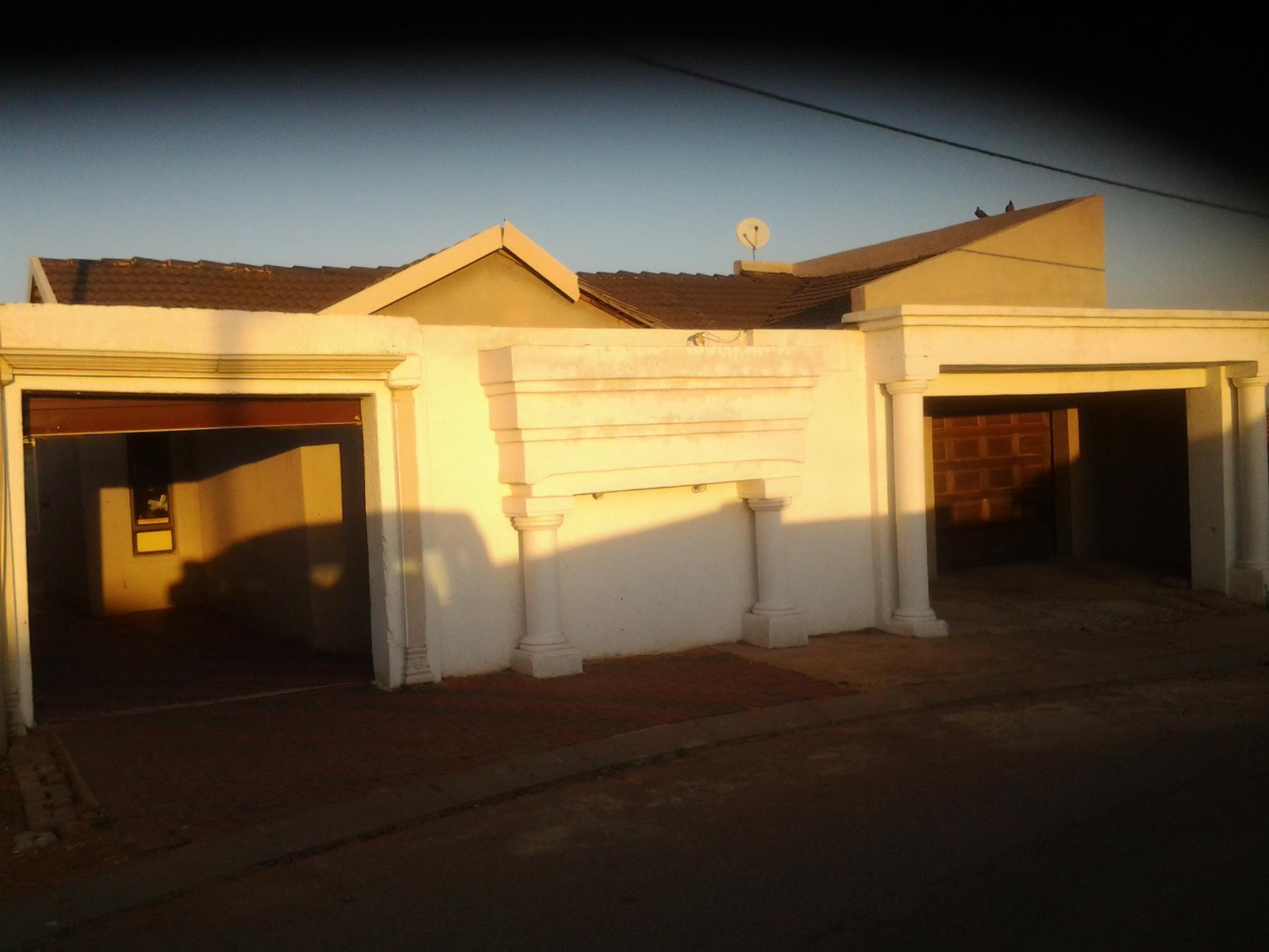 Front View of property in Kagiso