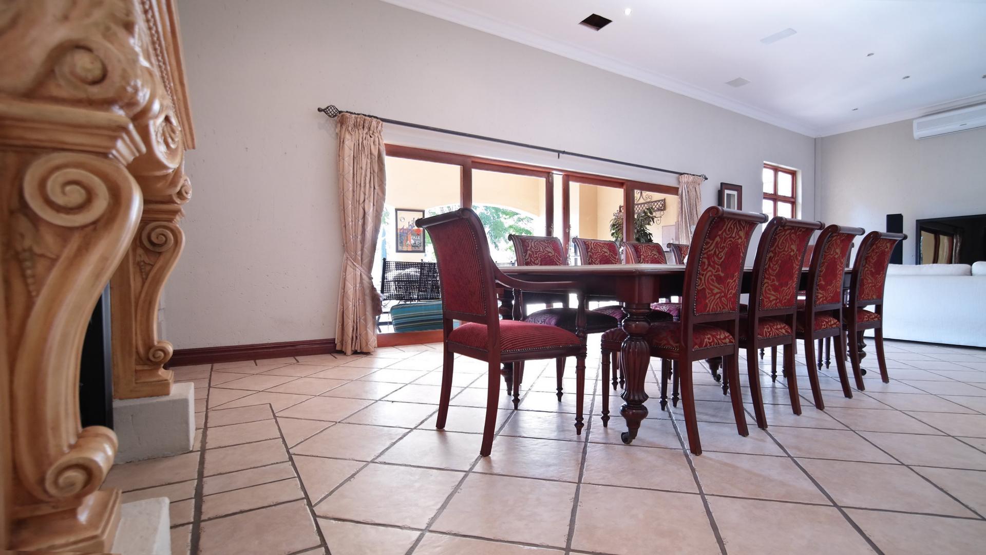 Dining Room - 34 square meters of property in Silver Lakes Golf Estate