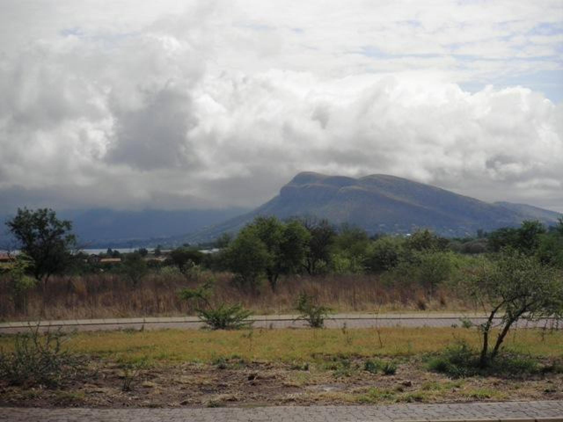 Front View of property in Melodie