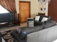 Lounges - 55 square meters of property in Dalpark