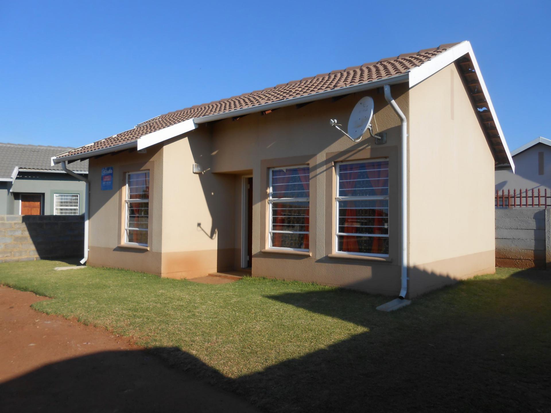 Front View of property in Randfontein