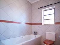 Bathroom 1 - 4 square meters of property in Woodlands Lifestyle Estate