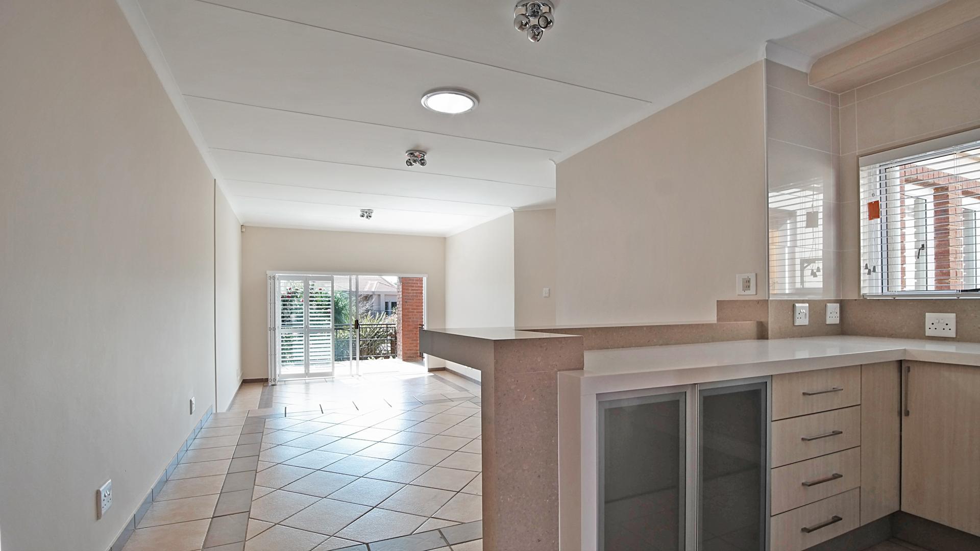 Kitchen - 14 square meters of property in Woodhill Golf Estate
