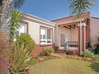 3 Bedroom 2 Bathroom Simplex to Rent for sale in Woodhill Golf Estate