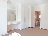 Main Bedroom - 18 square meters of property in Woodhill Golf Estate