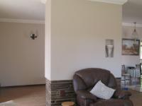 Lounges - 37 square meters of property in Vereeniging