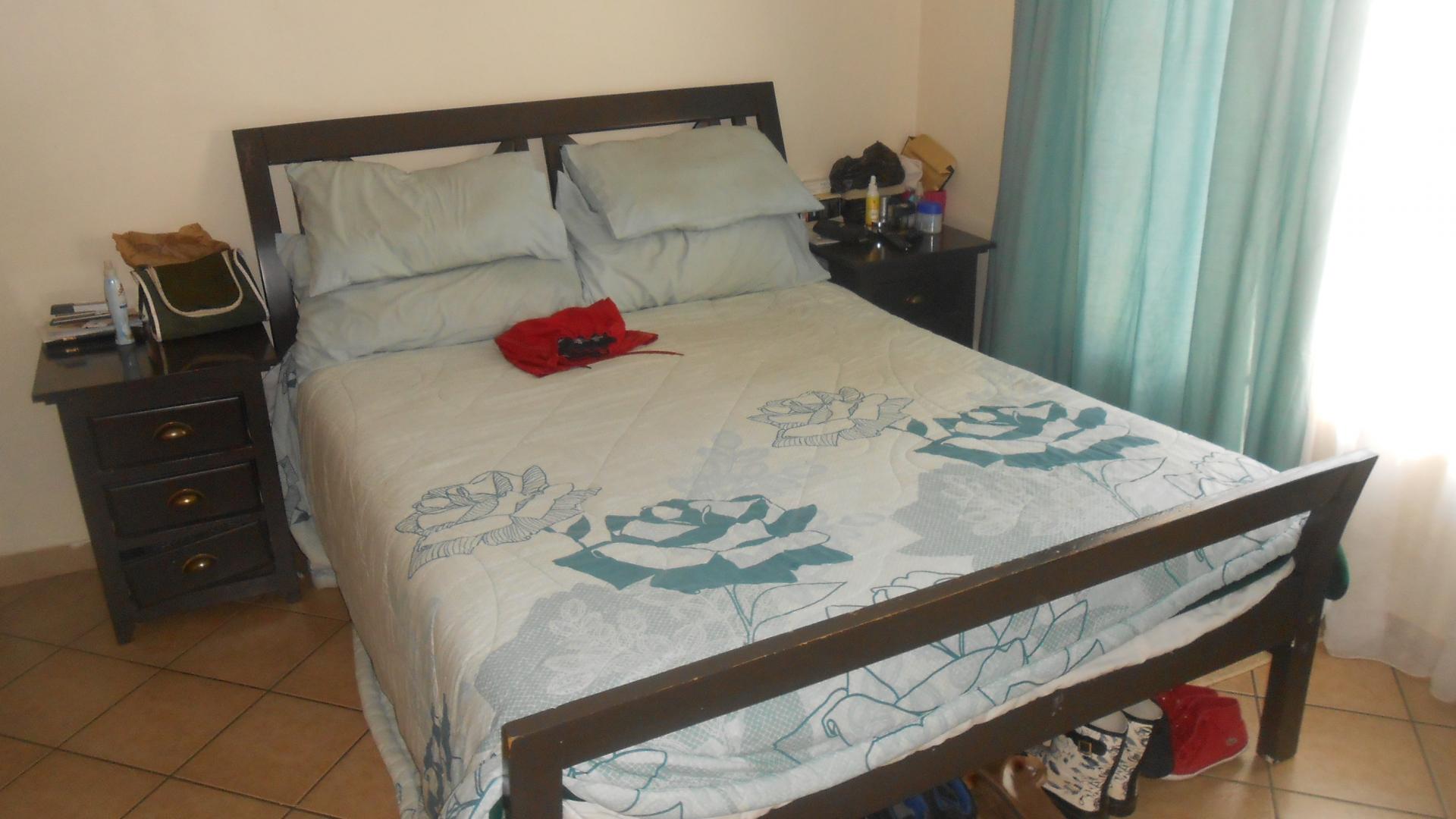 Main Bedroom - 31 square meters of property in Bronkhorstspruit