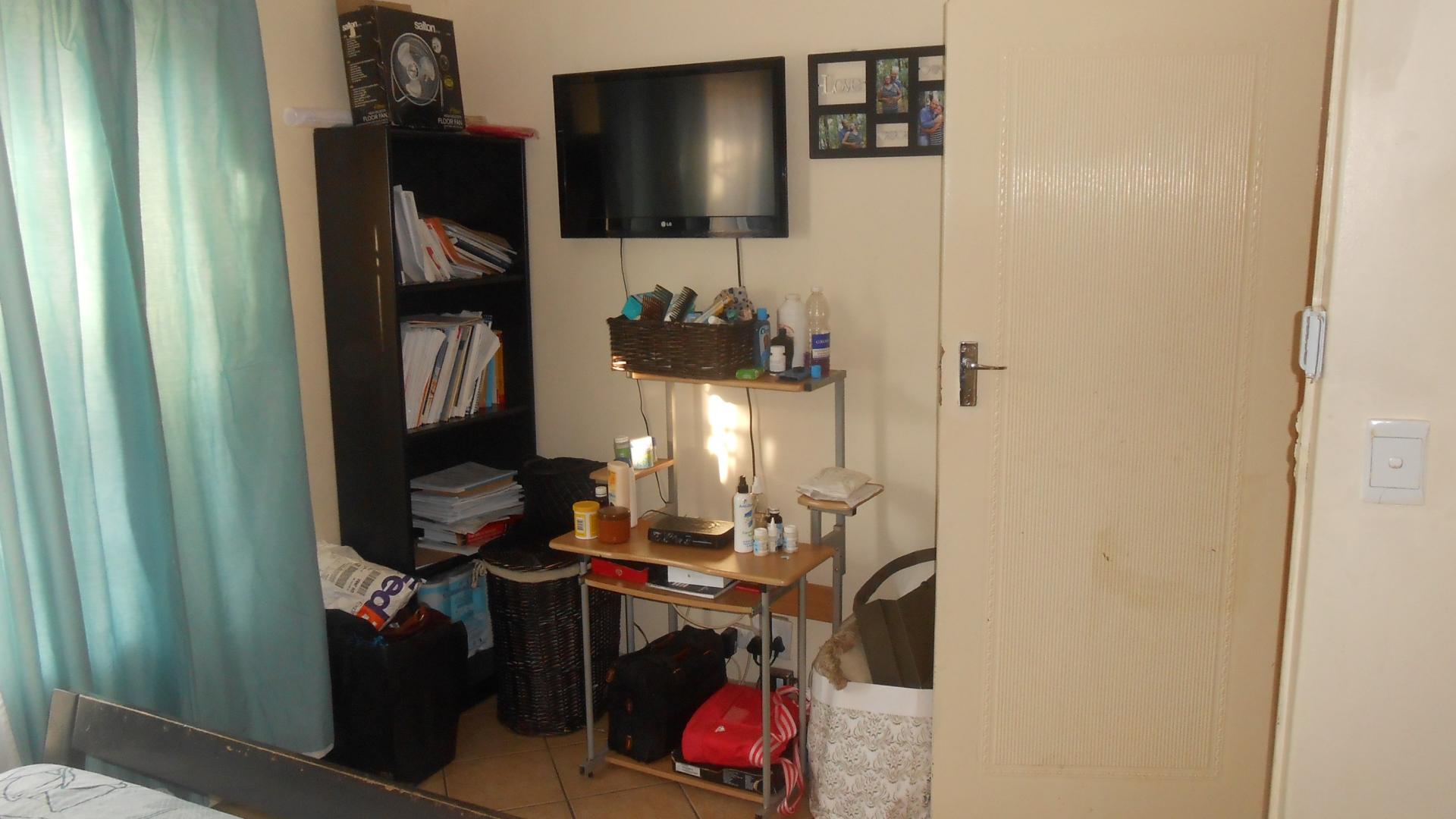 Main Bedroom - 31 square meters of property in Bronkhorstspruit