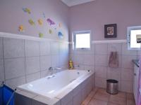 Bathroom 2 - 4 square meters of property in Silver Lakes Golf Estate