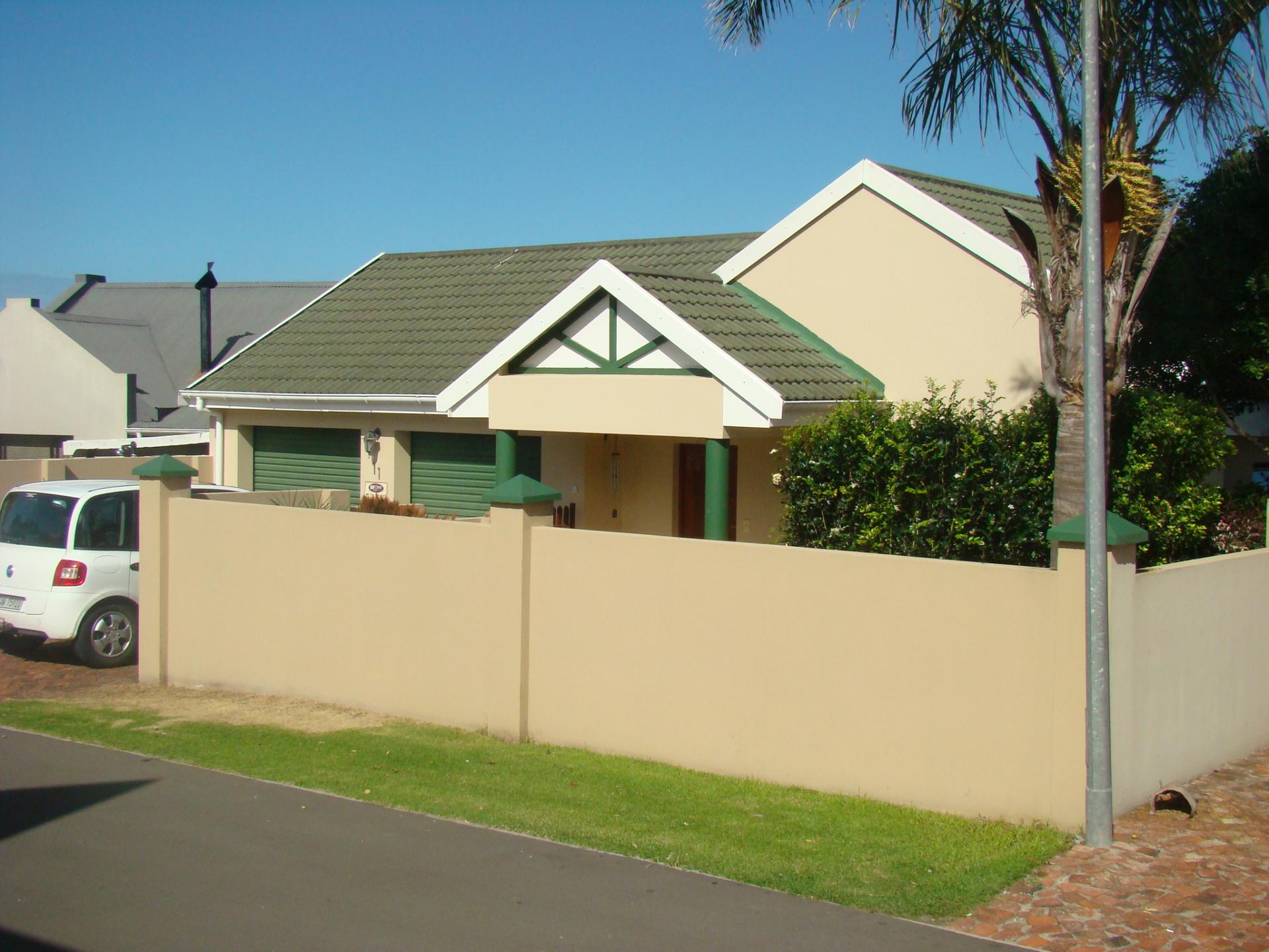 Front View of property in George Central