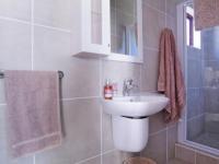 Bathroom 2 - 4 square meters of property in The Wilds Estate