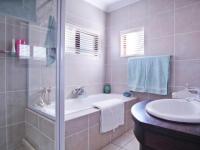 Bathroom 3+ - 7 square meters of property in The Wilds Estate