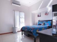 Bed Room 3 - 19 square meters of property in Silverwoods Country Estate