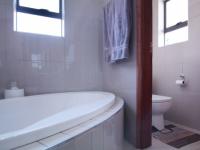 Main Bathroom - 11 square meters of property in Silverwoods Country Estate