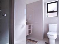 Bathroom 1 - 5 square meters of property in Silverwoods Country Estate