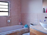 Bathroom 2 - 4 square meters of property in The Meadows Estate