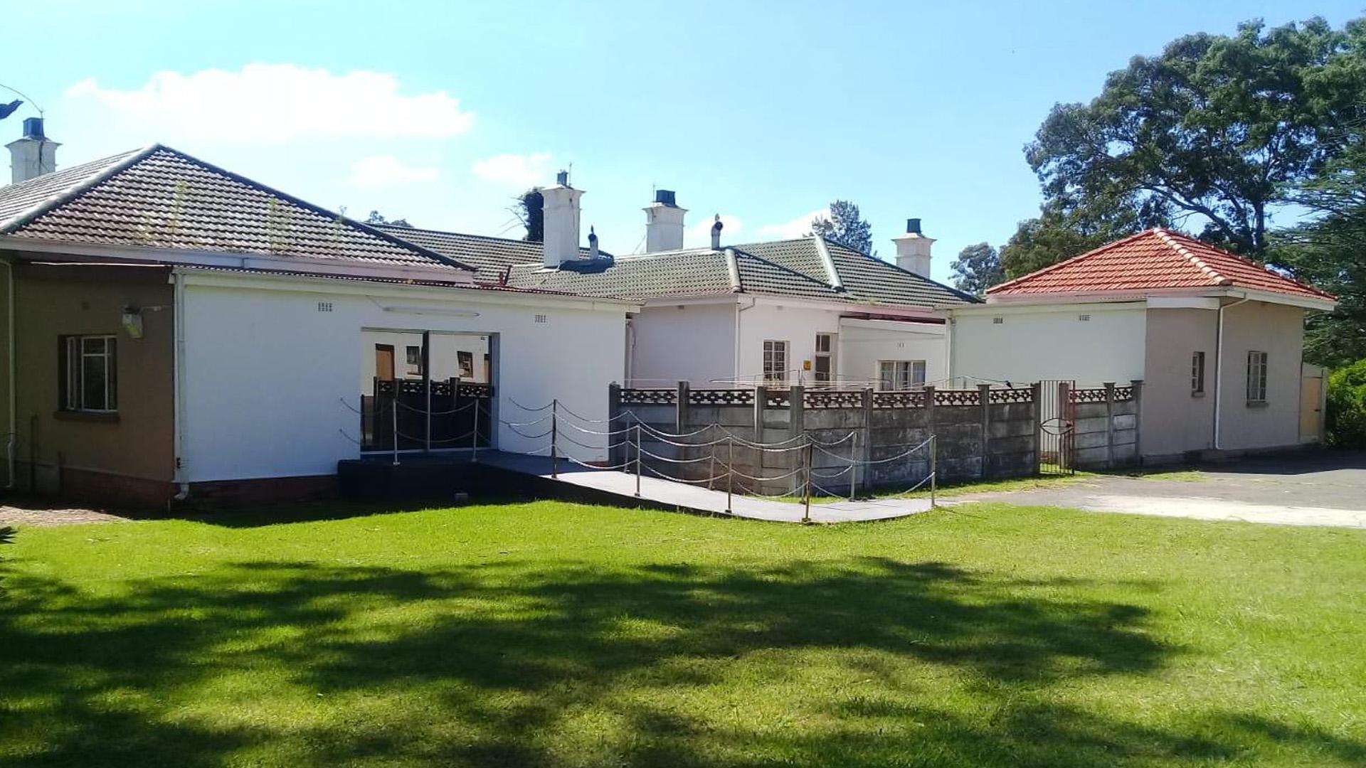 8 Bedroom Guest House for Sale For Sale in Dannhauser Priv