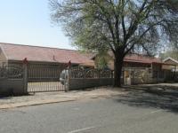 3 Bedroom 2 Bathroom House for Sale for sale in Vaalpark