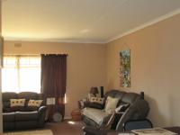 Lounges - 23 square meters of property in Vaalpark