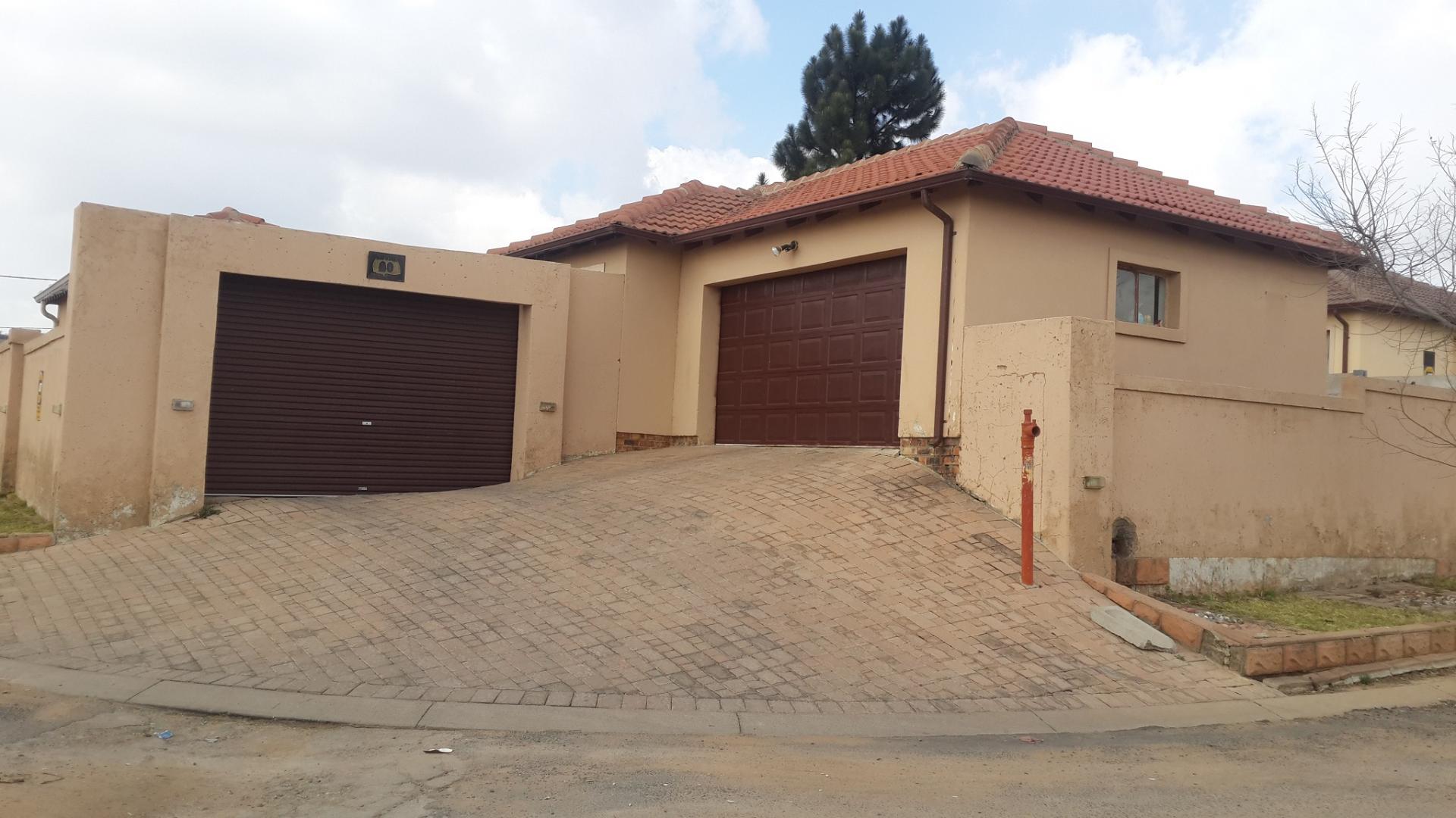 Front View of property in Randburg