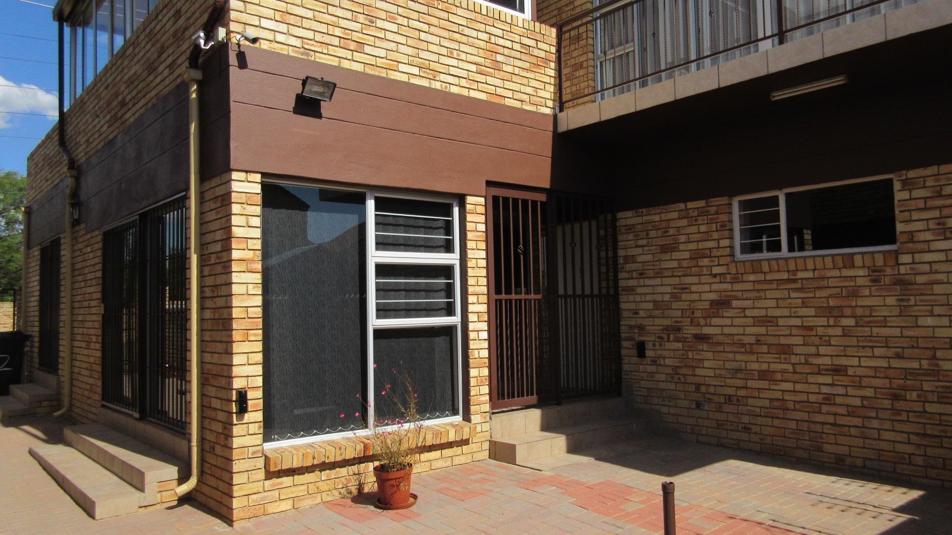 Front View of property in Johannesburg North