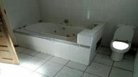 Bathroom 2 of property in Krugersdorp