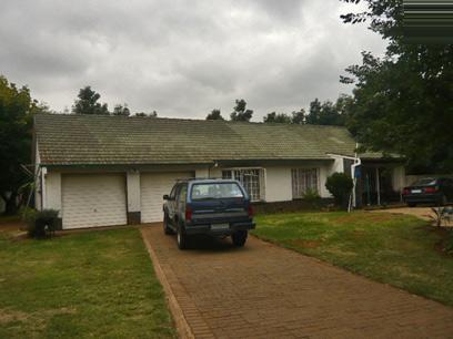 4 Bedroom House for Sale For Sale in Kempton Park - Private Sale - MR13333