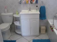 Bathroom 1 - 8 square meters of property in Vanderbijlpark
