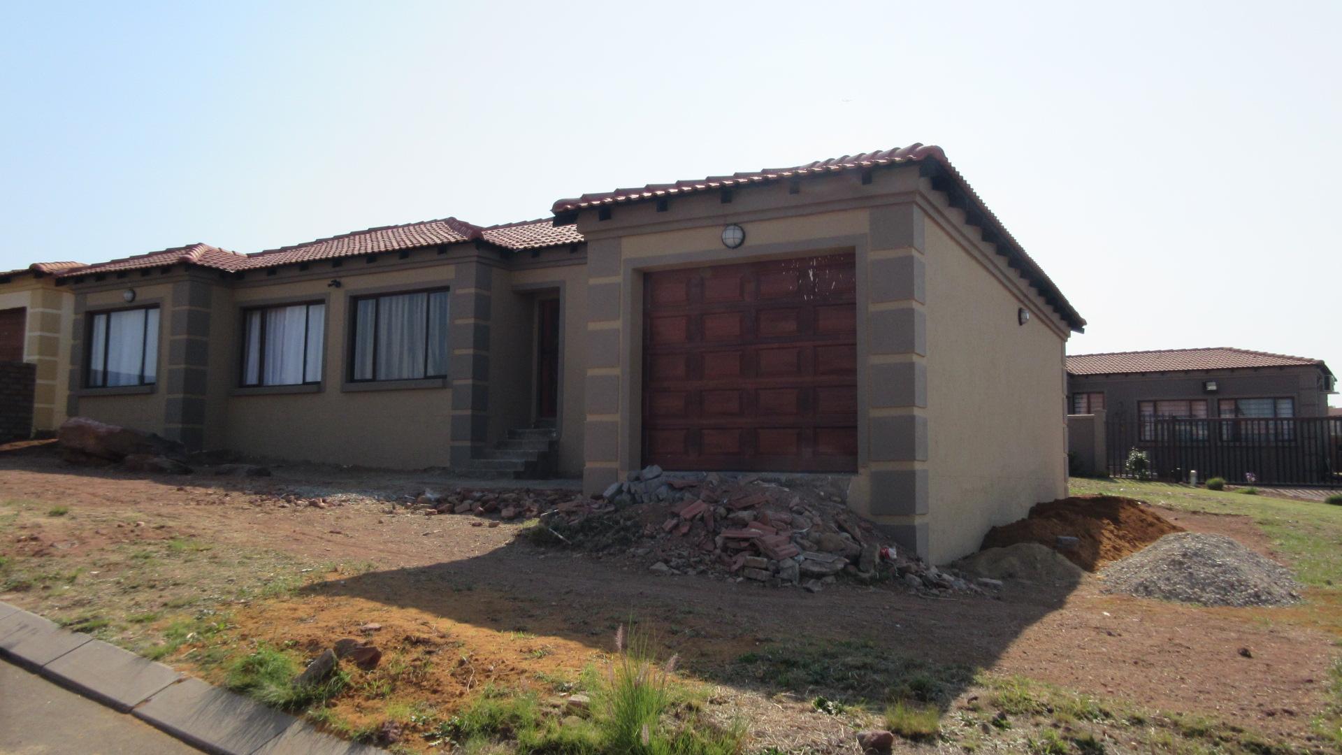 Front View of property in Krugersdorp