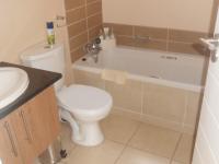 Bathroom 1 - 8 square meters of property in Mooikloof Ridge