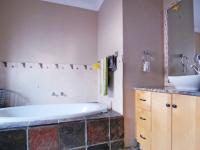 Bathroom 1 - 9 square meters of property in Willow Acres Estate