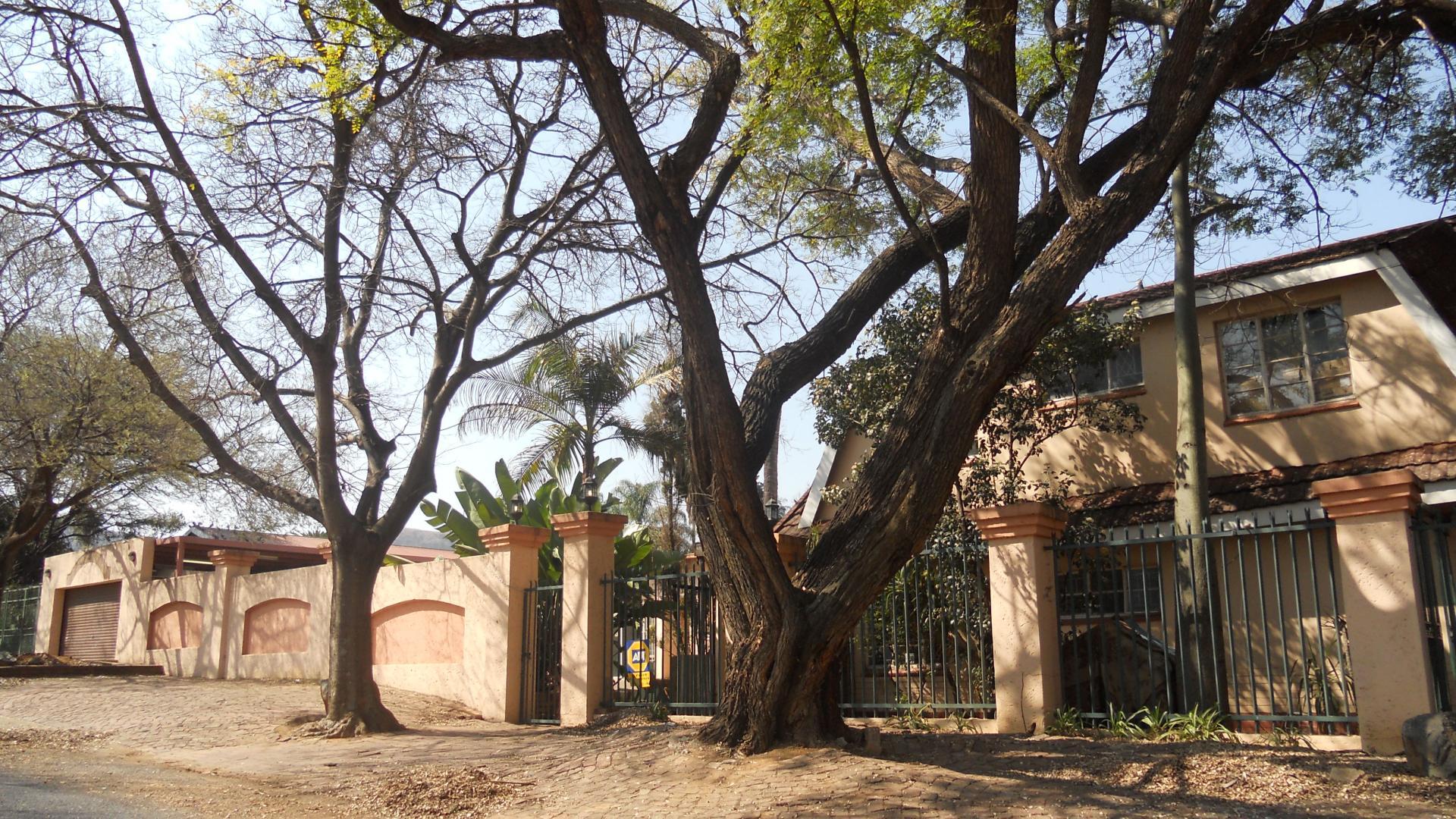 Front View of property in Mountain View