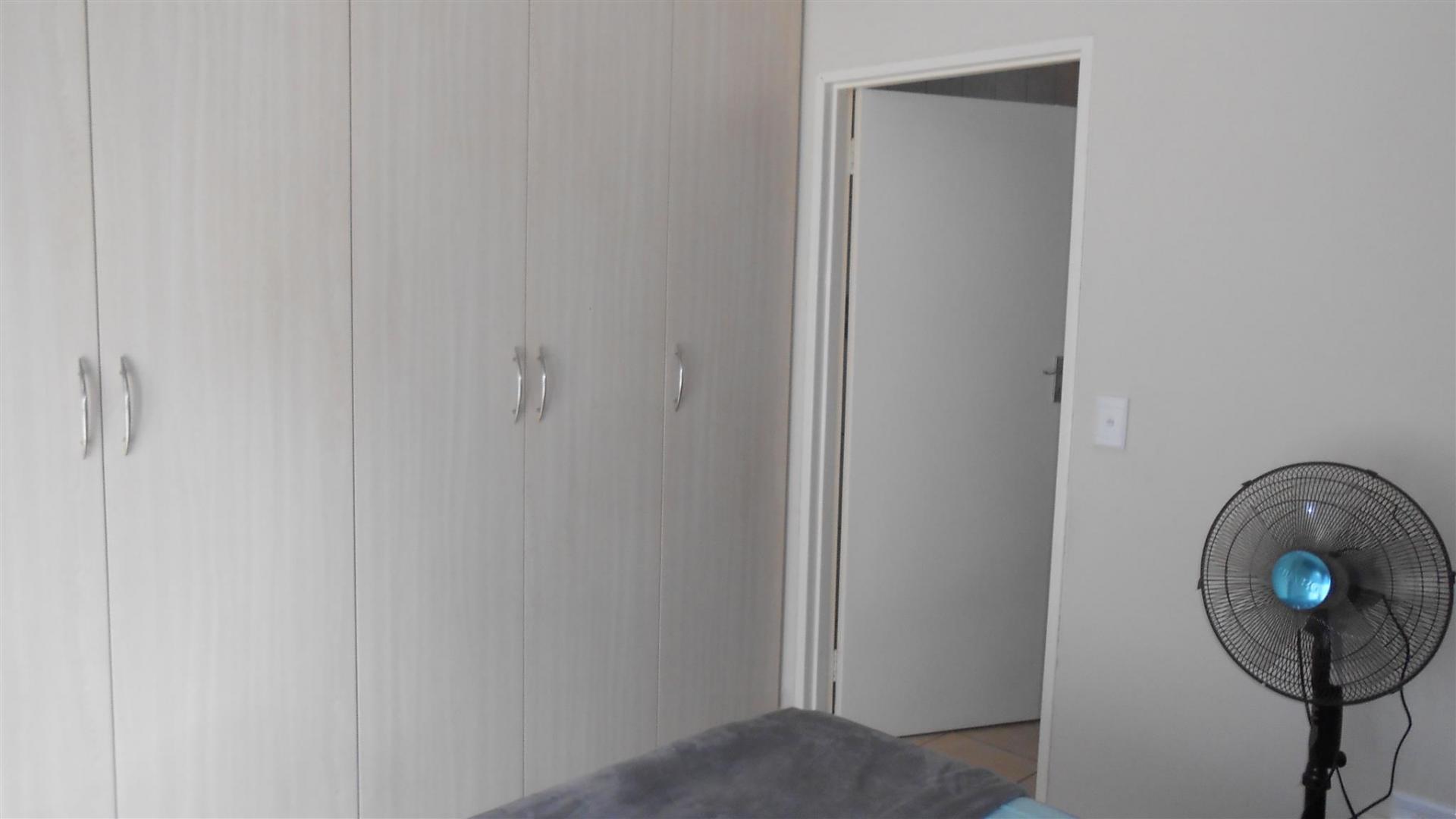 Main Bedroom - 18 square meters of property in Mookgopong (Naboomspruit)