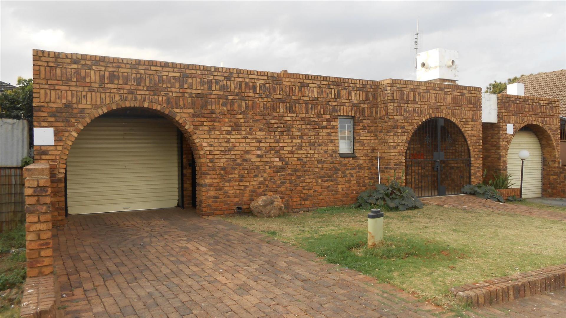 Front View of property in Laudium