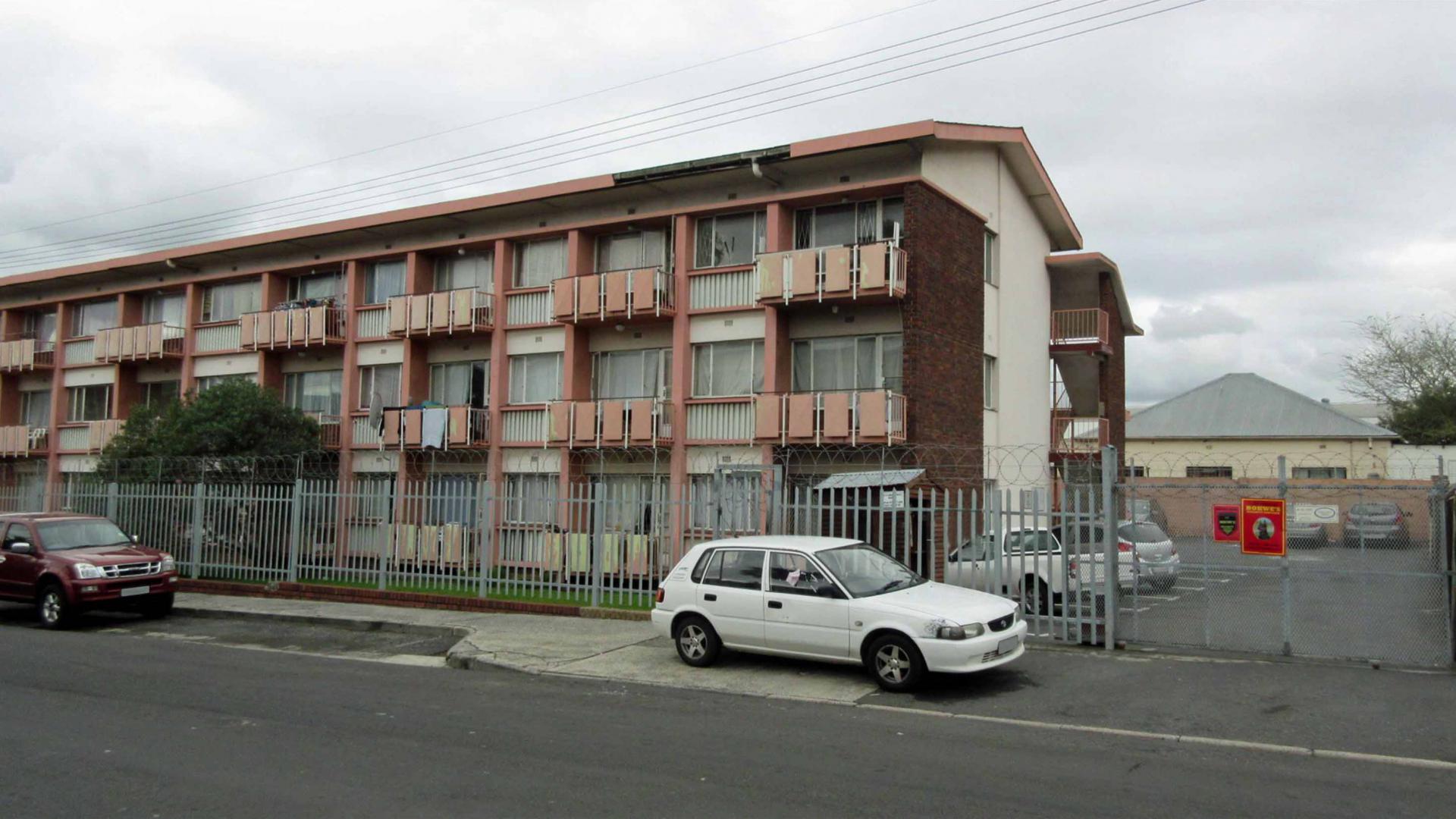 Front View of property in Parow Central