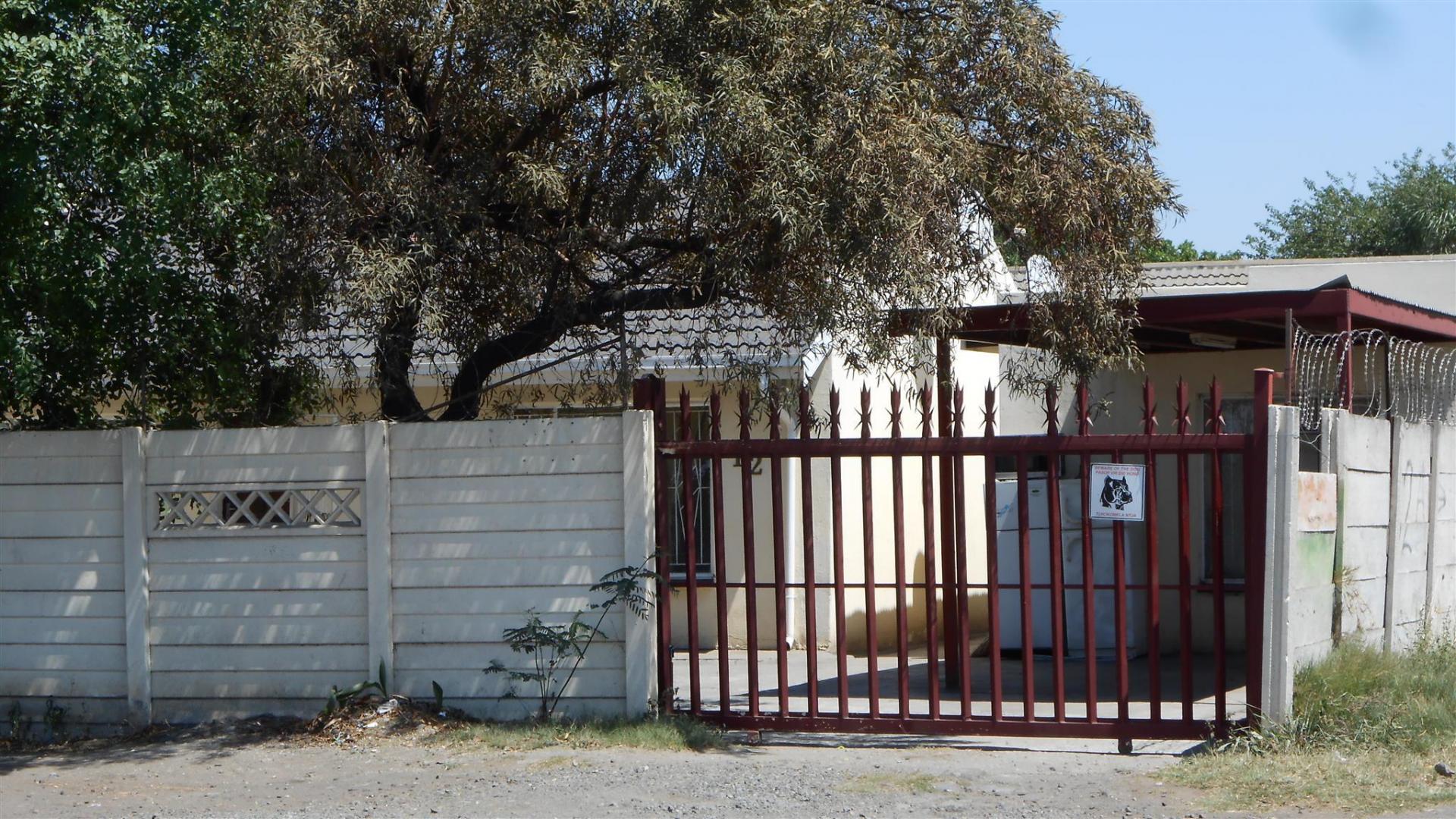 Front View of property in Rustenburg